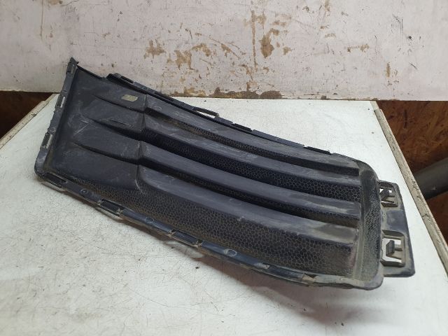 bontott VW CADDY Jobb Ködlámpa Rács