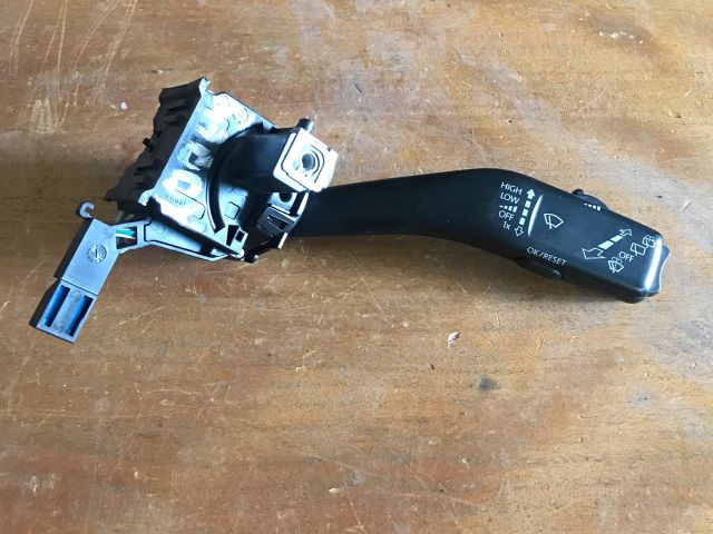 bontott VW CADDY Jobb Kormánykapcsoló Ablaktörlő