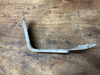 bontott VW CADDY Jobb Sárvédő Oldaltartó