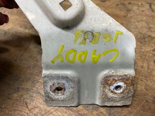 bontott VW CADDY Jobb Sárvédő Oldaltartó