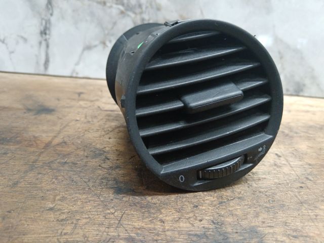 bontott VW CADDY Jobb Szellőző