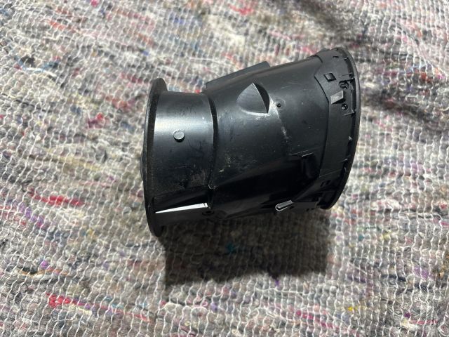 bontott VW CADDY Jobb Szellőző