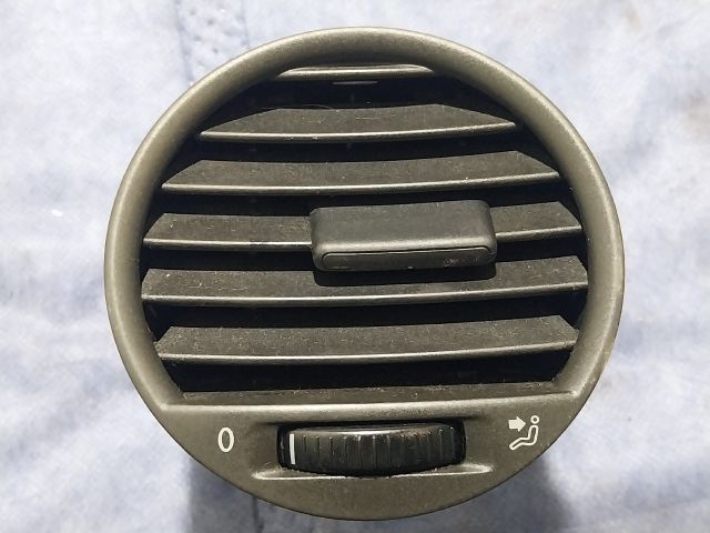 bontott VW CADDY Jobb Szellőző