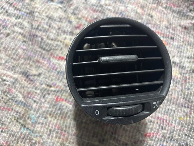 bontott VW CADDY Jobb Szellőző