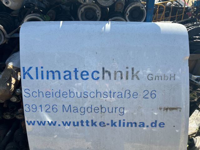 bontott VW CADDY Jobb Tolóajtó (Üres lemez)