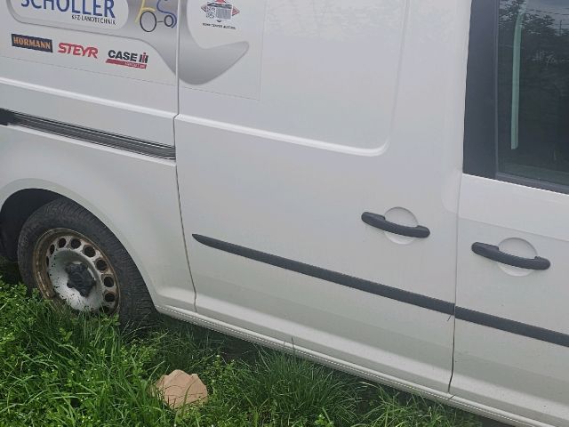 bontott VW CADDY Jobb Tolóajtó (Üres lemez)