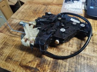 bontott VW CADDY Jobb Tolóajtó Zárszerkezet