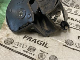 bontott VW CADDY Jobb Tolóajtó Zárszerkezet