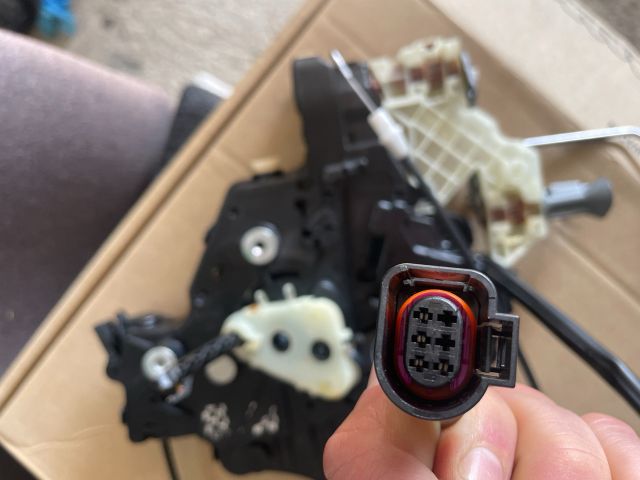 bontott VW CADDY Jobb Tolóajtó Zárszerkezet