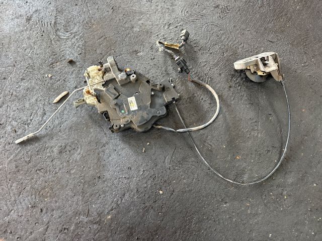 bontott VW CADDY Jobb Tolóajtó Zárszerkezet