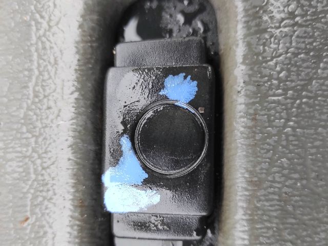 bontott VW CADDY Kesztyűtartó Nyitó Kar / Gomb