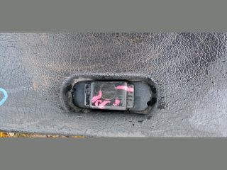 bontott VW CADDY Kesztyűtartó Nyitó Kar / Gomb