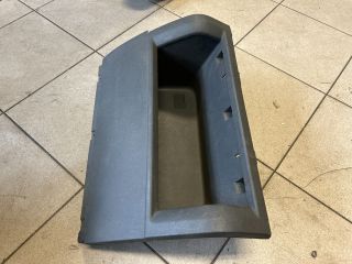 bontott VW CADDY Kesztyűtartó