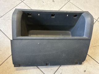 bontott VW CADDY Kesztyűtartó