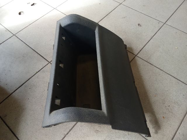 bontott VW CADDY Kesztyűtartó