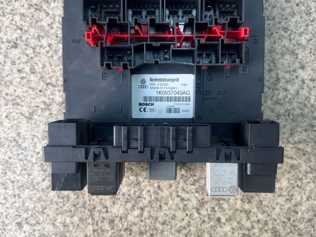 bontott VW CADDY Komfort Elektronika