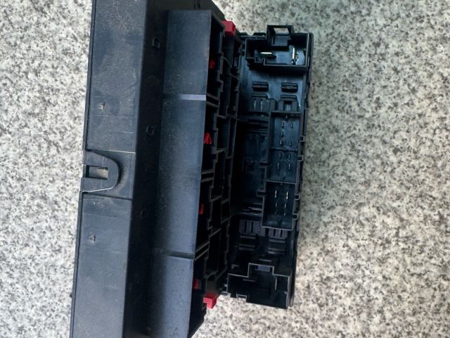 bontott VW CADDY Komfort Elektronika