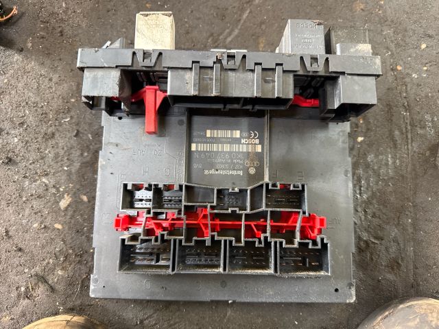 bontott VW CADDY Komfort Elektronika