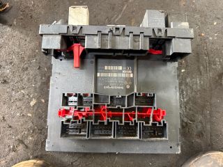 bontott VW CADDY Komfort Elektronika