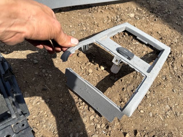 bontott VW CADDY Könyöklő