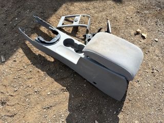 bontott VW CADDY Könyöklő