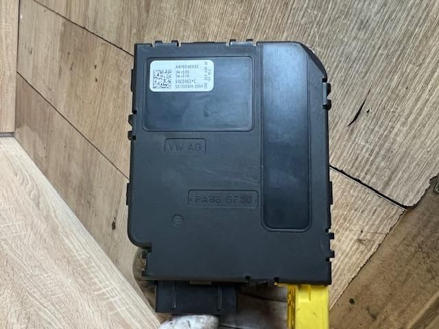 bontott VW CADDY Kormányoszlop Vezérlő