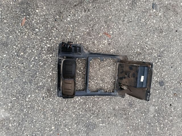 bontott VW CADDY Középkonzol Keret