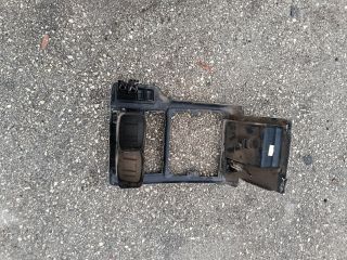 bontott VW CADDY Középkonzol Keret