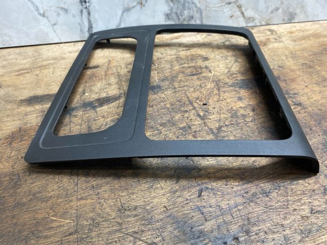 bontott VW CADDY Középkonzol Keret