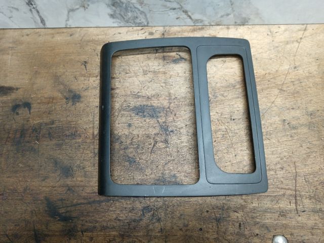 bontott VW CADDY Középkonzol Keret