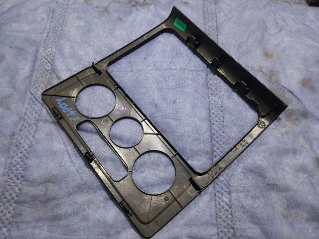 bontott VW CADDY Középkonzol Keret