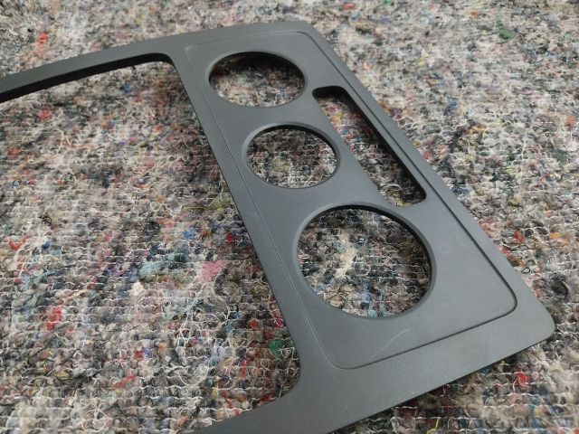 bontott VW CADDY Középkonzol Keret