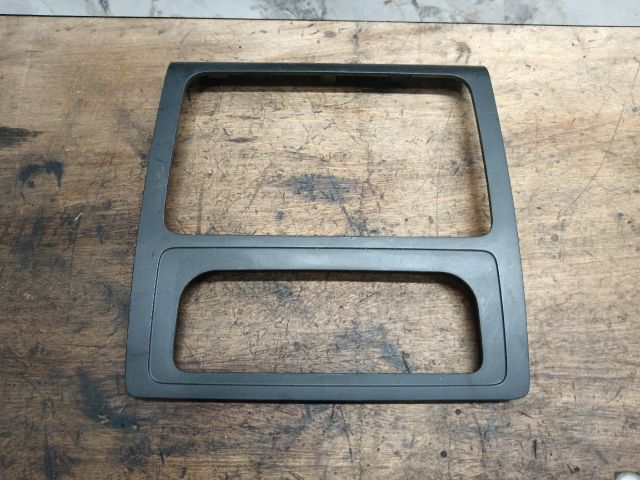 bontott VW CADDY Középkonzol Keret