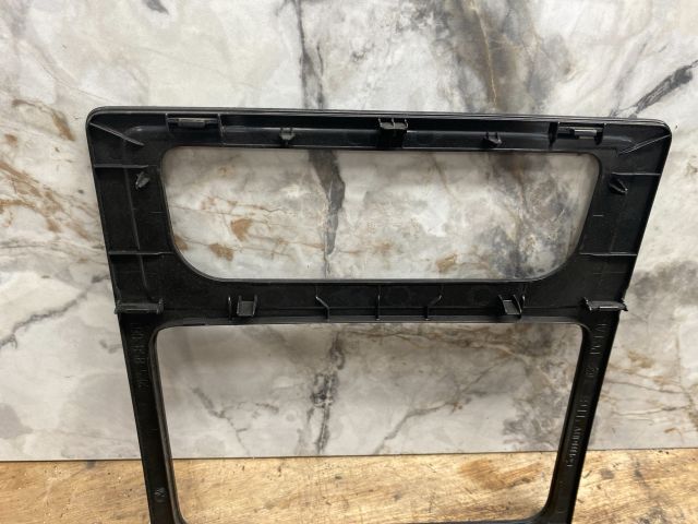 bontott VW CADDY Középkonzol Keret