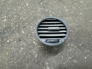 bontott VW CADDY Középső Jobb Szellőző