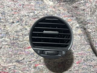 bontott VW CADDY Középső Jobb Szellőző