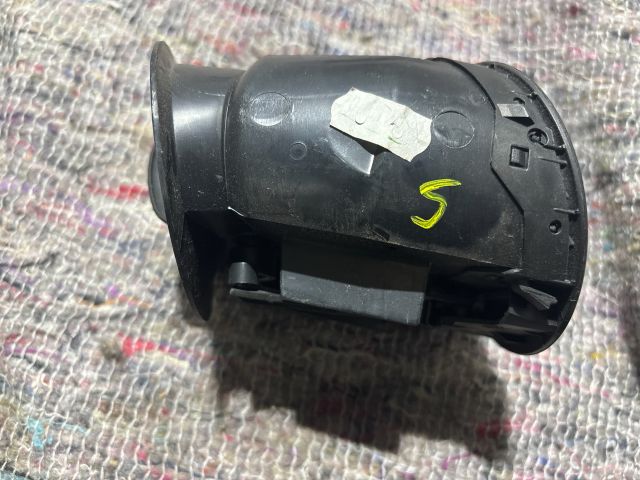 bontott VW CADDY Középső Jobb Szellőző