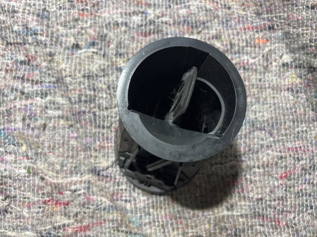 bontott VW CADDY Középső Jobb Szellőző