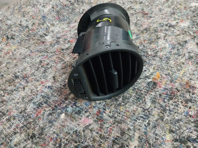 bontott VW CADDY Középső Szellőző