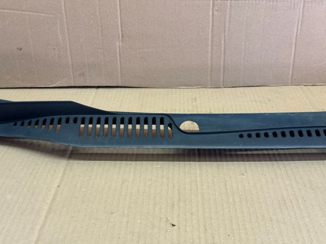 bontott VW CADDY Levélrács