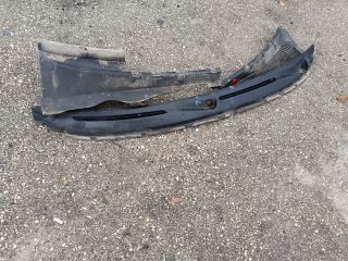 bontott VW CADDY Levélrács