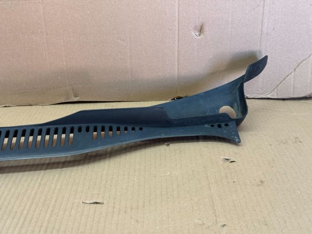 bontott VW CADDY Levélrács