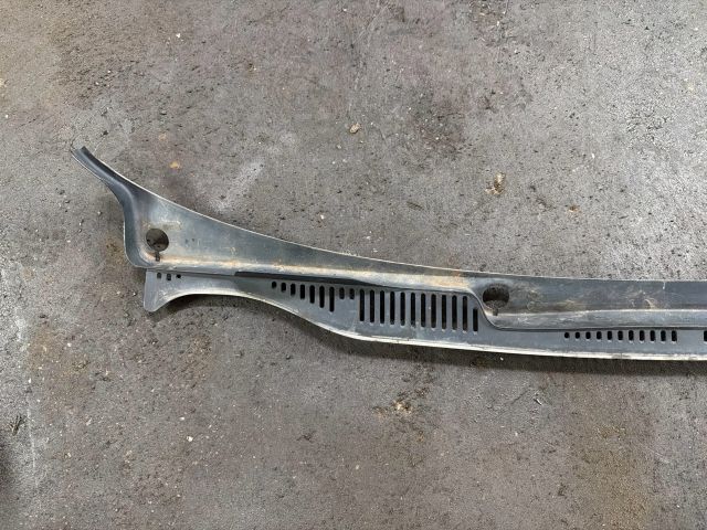 bontott VW CADDY Levélrács