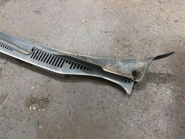 bontott VW CADDY Levélrács