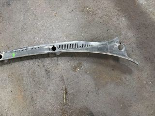 bontott VW CADDY Levélrács