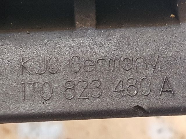 bontott VW CADDY Motorháztető Biztonsági Kampó