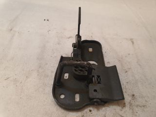 bontott VW CADDY Motorháztető Biztonsági Kampó