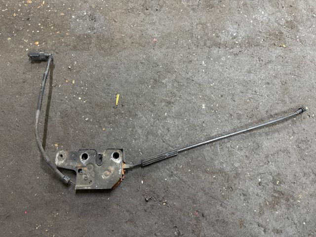 bontott VW CADDY Motorháztető Zárszerkezet