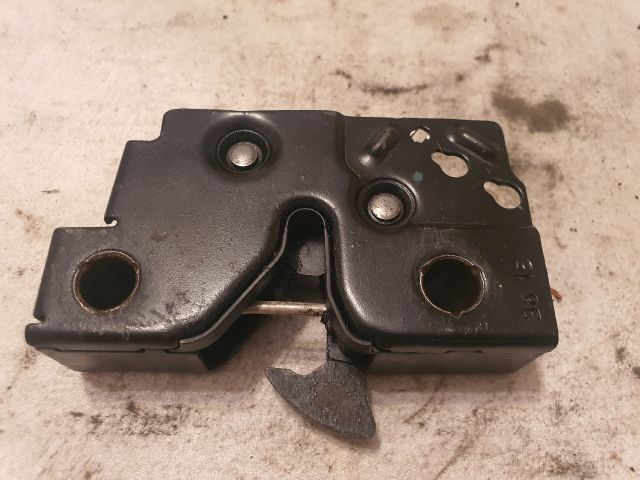 bontott VW CADDY Motorháztető Zárszerkezet