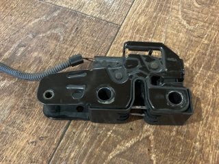 bontott VW CADDY Motorháztető Zárszerkezet